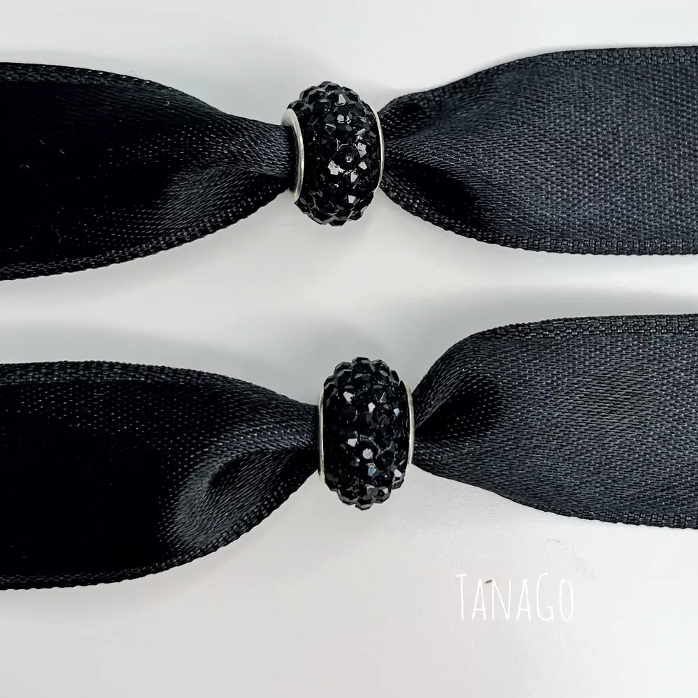 Černé tkaničky do nízkých converse s třpytivým průvlekem