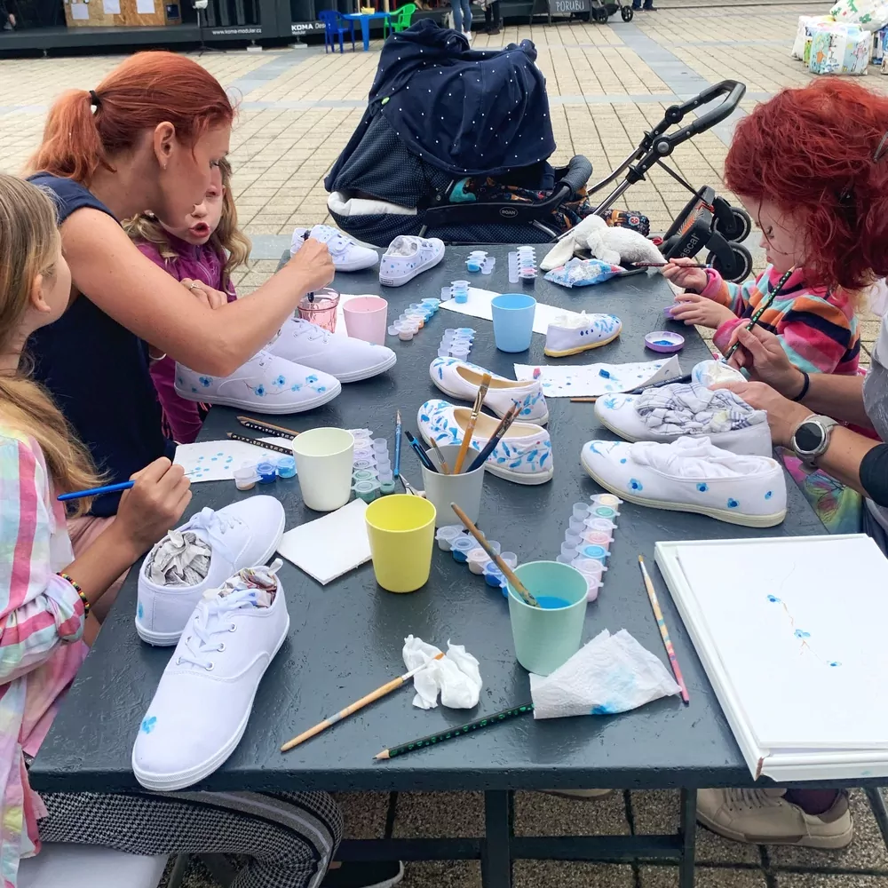 Workshop Pomaluj si boty barevnými květy