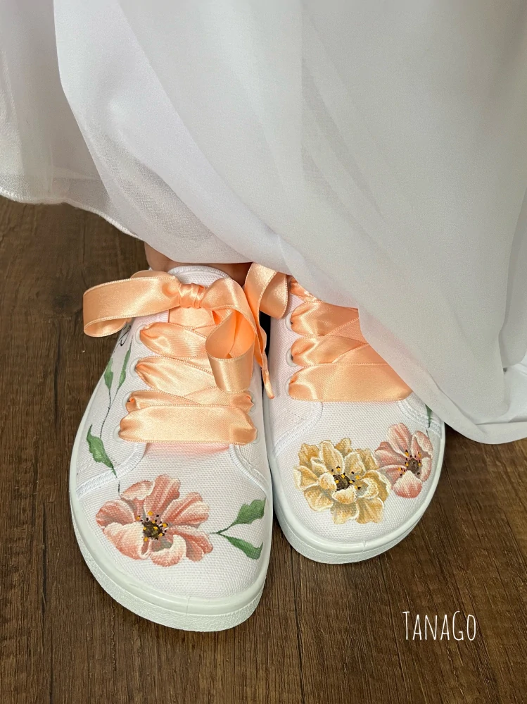 Rozkvetlé barefoot v broskvové
